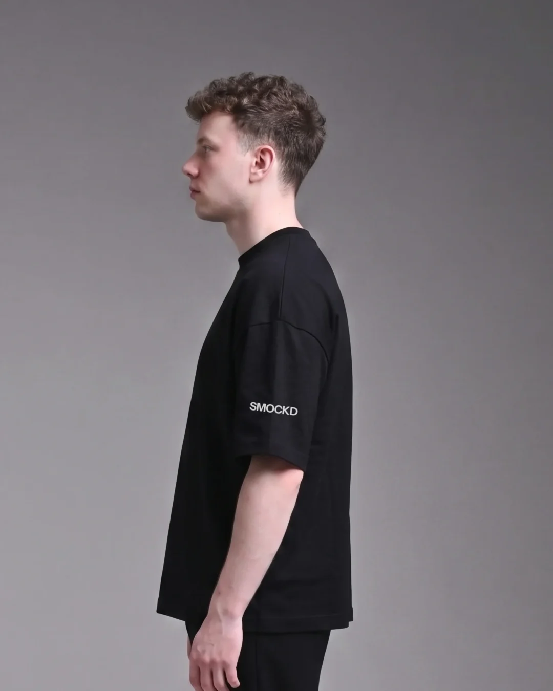 SMOCKD Beautiful Toxic oversized tee side view drop shoulder black